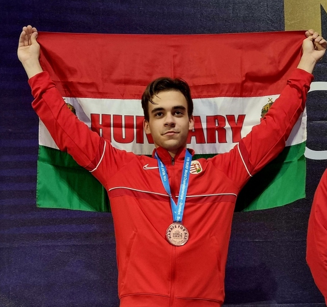 Zimmermann Zsolt - Junior kumite -75kg világbajnoki bronzérmes